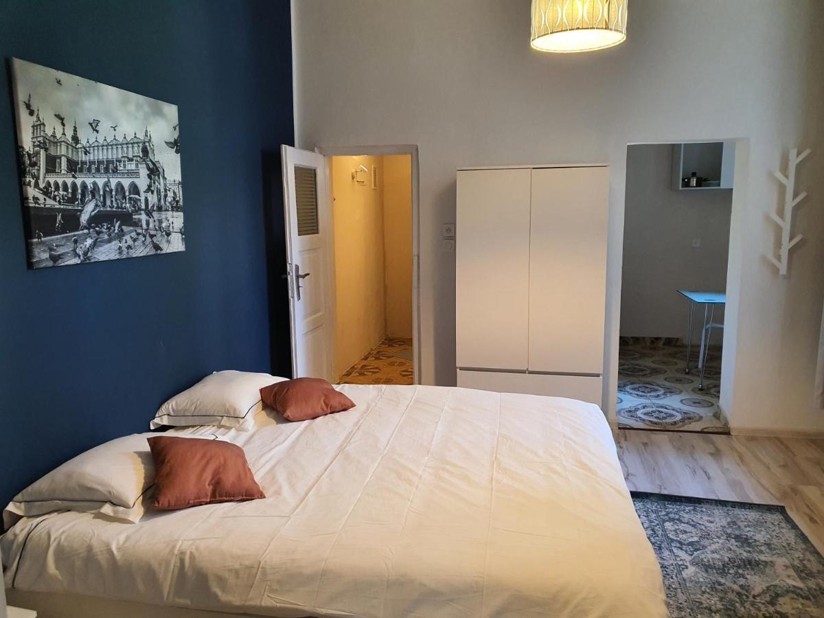 Amen Aparthotel Residence Краков Экстерьер фото